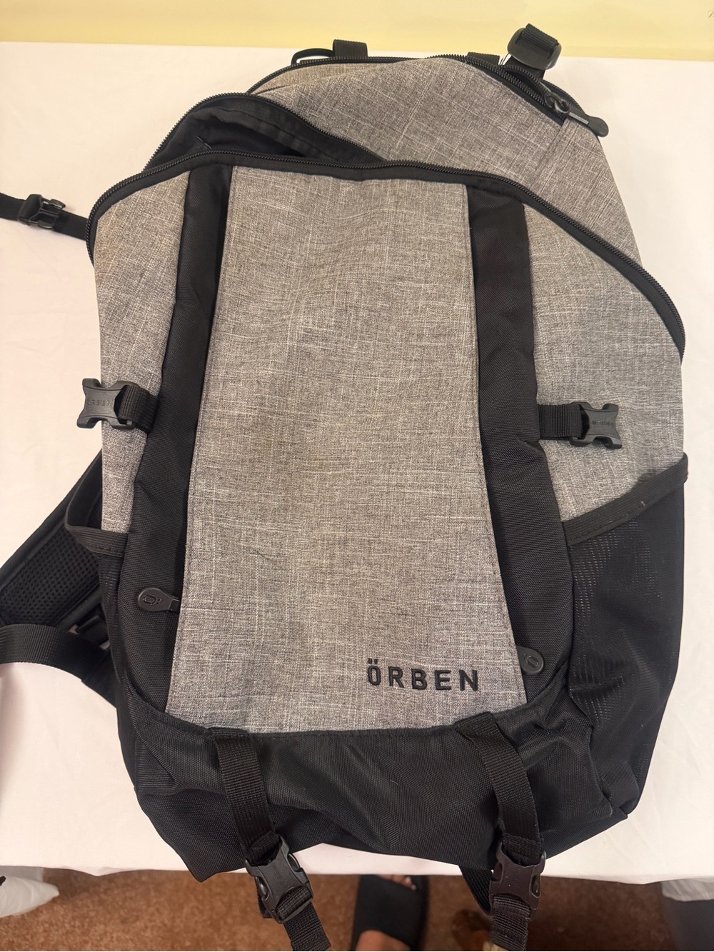 Örben Men's Gray & Black Travel Day Backpack